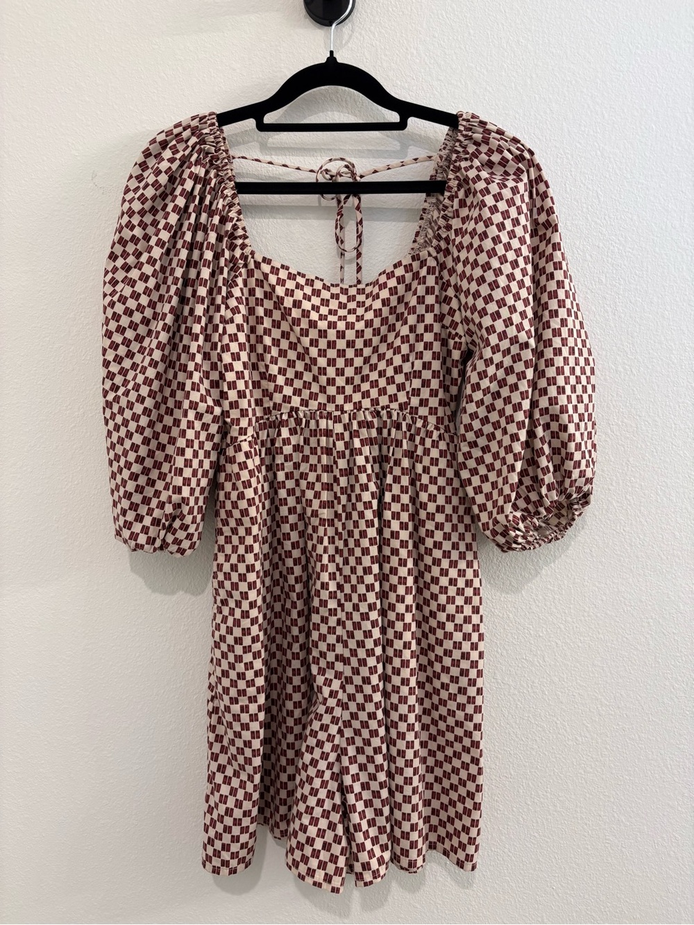 Abercrombie & Fitch Burgundy and Cream Check Puff-Sleeve Midi Dress